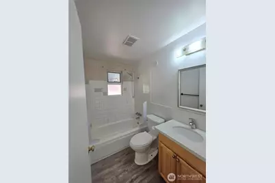 7111 Meadowdale Beach Road, Edmonds, WA 98026 - Photo 4