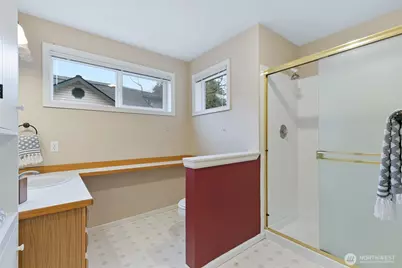 2801 NE 130th Street #C102, Seattle, WA 98125 - Photo 18