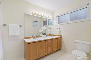 2801 NE 130th St, Seattle, WA 98125 - Photo 14