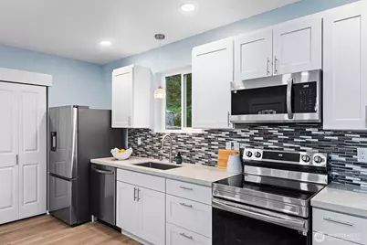 3265 31st Avenue SW, Seattle, WA 98126 - Photo 8