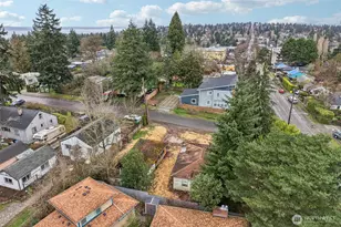 9805 35th Ave SW, Seattle, WA 98126 - Photo 4