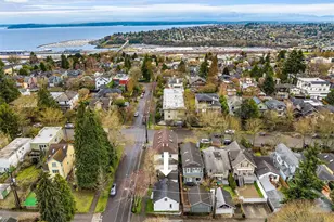 516 W Howe St, Seattle, WA 98119 - Photo 18