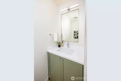 8321 25th Avenue NW #B, Seattle, WA 98117 - Photo 12