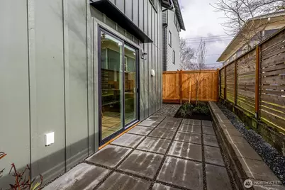 8319 25th Avenue NW, Seattle, WA 98117 - Photo 22