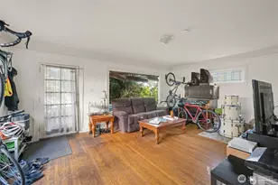341 NE 51st St, Seattle, WA 98105 - Photo 6