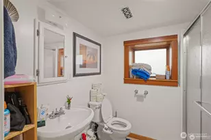 341 NE 51st St, Seattle, WA 98105 - Photo 14