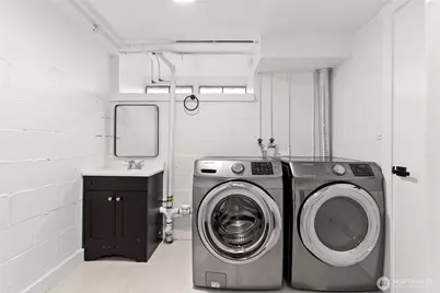 8535 16th Avenue NW, Seattle, WA 98117 - Photo 26