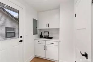 8535 16th Ave NW, Seattle, WA 98117 - Photo 16