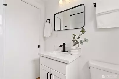 8535 16th Avenue NW, Seattle, WA 98117 - Photo 18