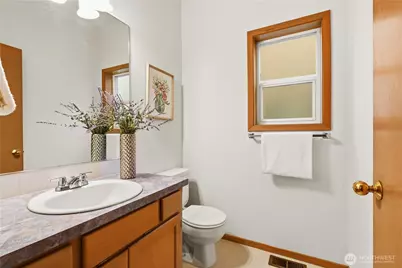 13033 25th Avenue NE, Seattle, WA 98125 - Photo 14