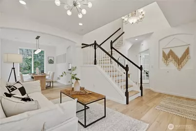 4466 162nd Court SE, Bellevue, WA 98006 - Photo 2