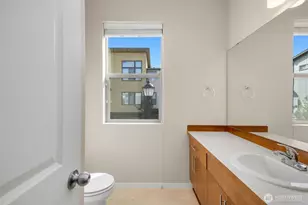 315 Chelan Ave NE, Renton, WA 98059 - Photo 18