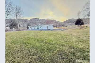 859 C Highway 7, Tonasket, WA 98855 - Photo 2