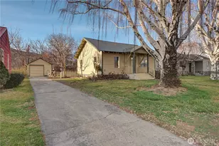 417 C St SW, Ephrata, WA 98823 - Photo 2