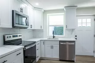 9359 Forest Ct SW, Seattle, WA 98136 - Photo 10