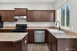 11411 129th St E, Puyallup, WA 98374 - Photo 12