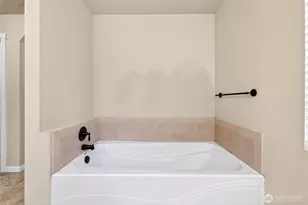 11411 129th St E, Puyallup, WA 98374 - Photo 26