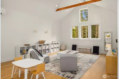 9581 NE Sigrids Court, Bainbridge Island, WA 98110 - Photo 14