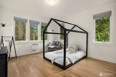 9581 NE Sigrids Court, Bainbridge Island, WA 98110 - Photo 28