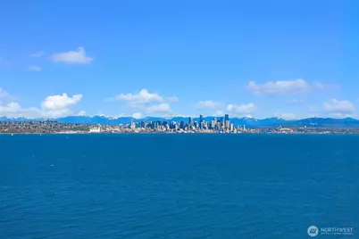 7268 Madrona Drive NE, Bainbridge Island, WA 98110 - Photo 4