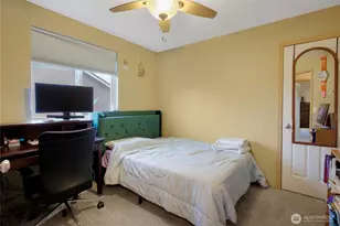 16566 Rainier View Dr SE, Yelm, WA 98597 - Photo 14