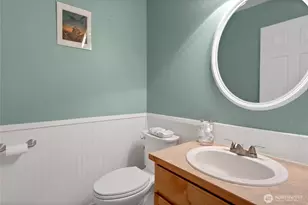 16566 Rainier View Dr SE, Yelm, WA 98597 - Photo 4