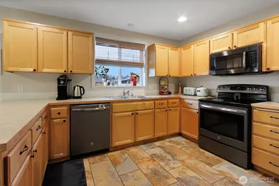 16566 Rainier View Drive SE, Yelm, WA 98597 - Photo 10