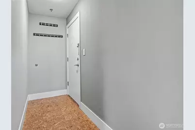 500 5th Ave W #303, Seattle, WA 98119 - Photo 2
