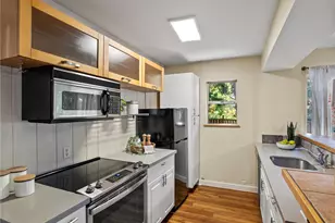 465 Winslow Way E, Bainbridge Island, WA 98110 - Photo 12