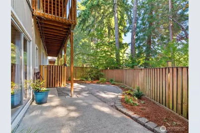 465 Winslow Way E #108, Bainbridge Island, WA 98110 - Photo 2