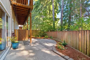 465 Winslow Way E, Bainbridge Island, WA 98110 - Photo 2