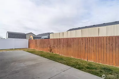 1412 E Megan Drive, Moses Lake, WA 98837 - Photo 32