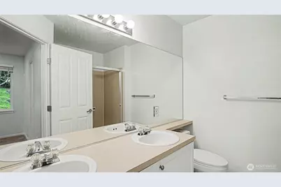 1500 S 18th St #D202, Renton, WA 98055 - Photo 14