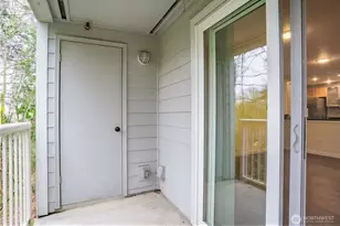 975 Aberdeen Ave NE, Renton, WA 98056 - Photo 6