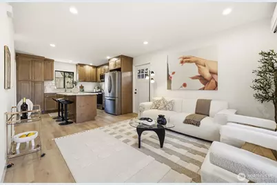 526 N 100th Street, Seattle, WA 98133 - Photo 4