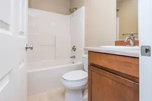 5325 Military Rd E, Tacoma, WA 98446 - Photo 14