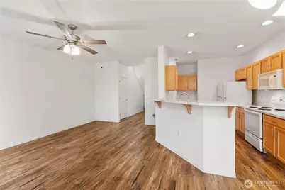 3220 SE 12th Street #1039, Renton, WA 98058 - Photo 8