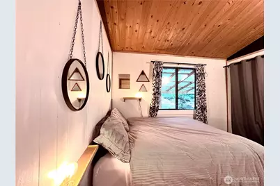 153 Chinook Way, Center Island, WA 98221 - Photo 10