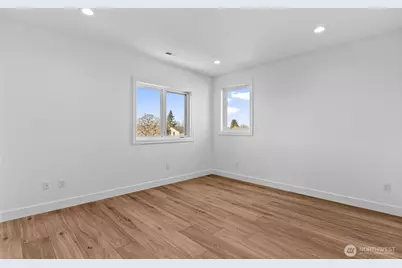 437 Hazel Avenue N, Kent, WA 98030 - Photo 32