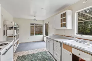 3152 NE 82nd St, Seattle, WA 98115 - Photo 6