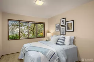 8440 W Mercer Way, Mercer Island, WA 98040 - Photo 30