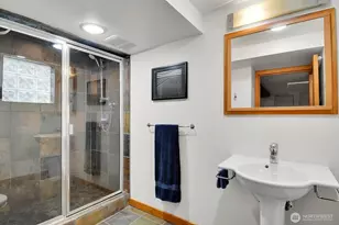 4738 35th Ave NE, Seattle, WA 98105 - Photo 24