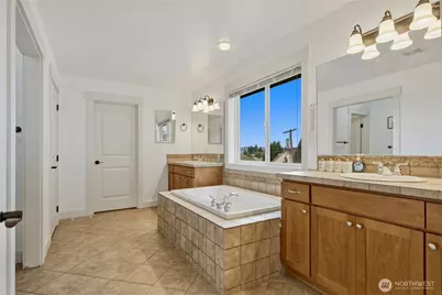 1108 N 32nd Street, Renton, WA 98056 - Photo 24