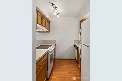 18910 Bothell Everett Hwy #H2, Bothell, WA 98012 - Photo 16