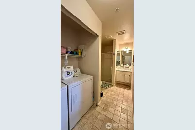 2960 142nd Place SE #2, Bellevue, WA 98007 - Photo 16