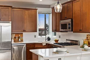 1601 California Ave SW, Seattle, WA 98116 - Photo 2