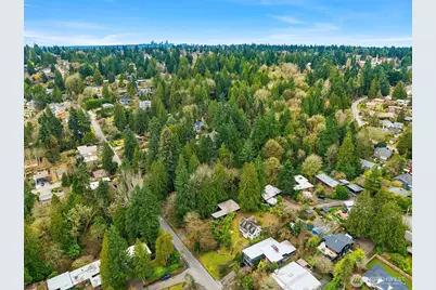 9229 45th Avenue NE, Seattle, WA 98115 - Photo 10