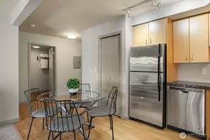 103 Bellevue Ave E, Seattle, WA 98102 - Photo 12