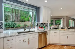 19125 NE 51st St, Sammamish, WA 98074 - Photo 14