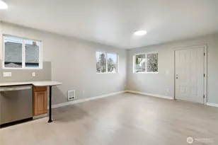 122 S Baker St, Mount Vernon, WA 98273 - Photo 6